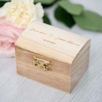 Houten kistje voor trouwringen chique - thumbnail