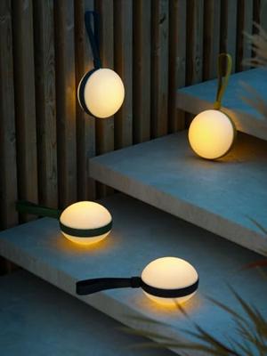 Kleine oplaadbare LED lamp Nordlux "Bring To Go" groen Kleine oplaadbare LED lamp Nordlux "Bring To Go" groen