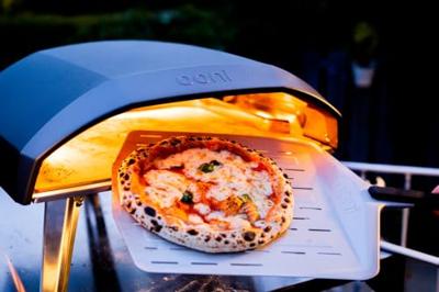 OONI - Pizzascheppen - Pizzaschep geperforeerd 30cm - thumbnail