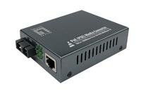 LevelOne GVT-2014 RJ45 naar SC Gigabit Media Converter PoE PSE, Singlemode Glasvezel, 20 km - thumbnail