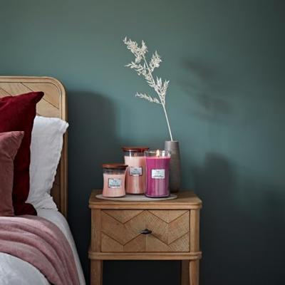 Woodwick Pressed Blooms & Patchouli Medium Hourglass Candle 0