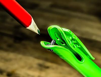 Pica Koker | voor lood-/markeerstift | met spitsmes | met 1 markeerstift Black & Wit | 1 stuk - 505/03 505/03 - thumbnail