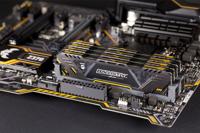 Sport AT BLS4C16G4D26BFST - Geheugen - DDR4 - 64 GB: 4x 16 GB - 288-PIN - 2666 MHz - CL16 - thumbnail