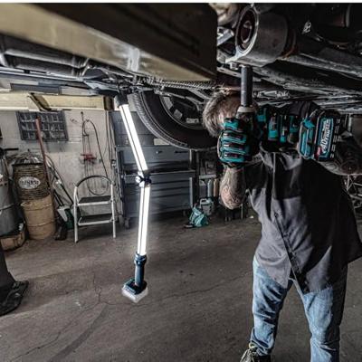 Makita XGT 40 V Max Staaflamp met telescopische bevestigingshaken - ML012G