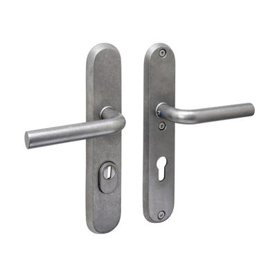 Intersteel SKG3 veiligheidsbeslag achterdeur ovaal 250x50mm kruk/kruk Luzern PC72 kerntrekbeveiliging - PVD RVS getrommeld