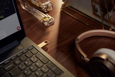 USB stick Kingston DataTraveler SE9 G3 512 GB Gouden - thumbnail