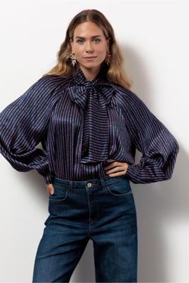 Studio Anneloes Lorina Satin Bow Blouse 13392 Blouse 6945 Dark Blue/ Vintage Berry