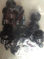 MB zwart/wit 21 voor op kledinghanger - thumbnail