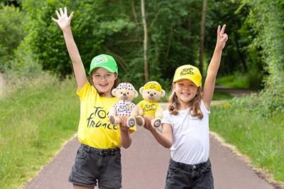 Pluche - GIPSY TOYS - Tour De France - Polka Dot Shirt Beer 24 cm