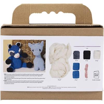 Creativ Company Https://www.cchobby.nl/hobbyset-amigurumi-wasbeer-zwart-blauw-1-doos