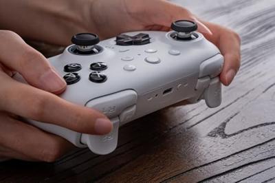 8BitDo Ultimate 2 Bluetooth Controller - White 8BitDo Ultimate 2 Bluetooth Controller - White