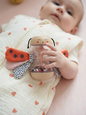 Houten rammelaar lieveheersbeestje rood