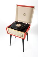 GPO Bermuda Classic Turntable USB With Removable Legs Red Cream - thumbnail