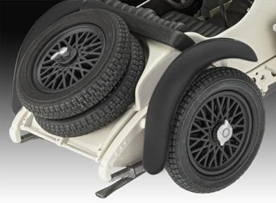 Revell 1/32 Mercedes-Benz SSKL (07737)