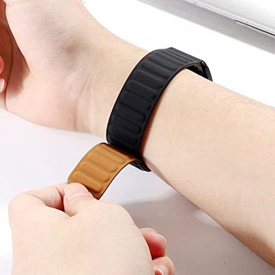 Fitbit Versa 3/4 & Sense 1/2 - Siliconen Loop bandje - Lichtgroen