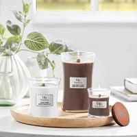 Woodwick island coconut medium candle - thumbnail