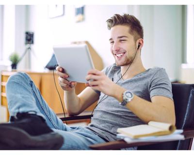 JVC HA-FR9UC-B Gumy Connect USB-C™ hoofdtelefoon met afstandsbediening met gemakkelijk in te drukken knoppen en microfoon aan/uit, zwart