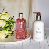 Molton Brown Delicious Rhubarb & Rose Bath & Shower Gel - thumbnail
