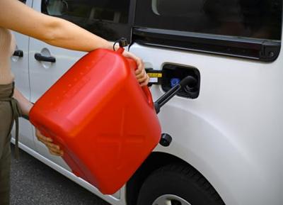 Kunststof jerrycan - XL TECH - 506021 - Inhoud 10 liter - Speciaal goedgekeurd voor koolwaterstoffen