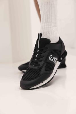 Emporio Armani EA7 Black & White Sneakers Heren Zwart - Maat 42 - Kleur: Zwart | Soccerfanshop Emporio Armani EA7 Black & White Sneakers Heren Zwart - Maat 42 - Kleur: Zwart | Soccerfanshop