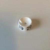 MB wit/zwart 29 voor op kledinghanger - thumbnail