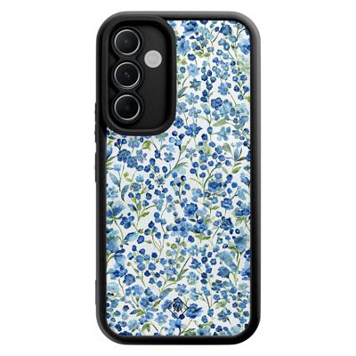 Samsung Galaxy A55 zwarte case - Vintage blue floral Samsung Galaxy A55 zwarte case - Vintage blue floral