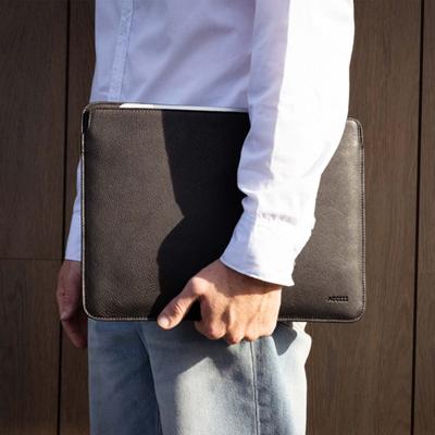 Accezz Leather hoes voor MacBook 14 inch Laptop sleeve Zwart Accezz Leather hoes voor MacBook 14 inch Laptop sleeve Zwart