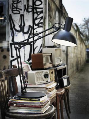 Zwarte tafellamp met klem en wandbeugel E27 fitting DFTP 'Arki' Zwarte tafellamp met klem en wandbeugel E27 fitting DFTP 'Arki'