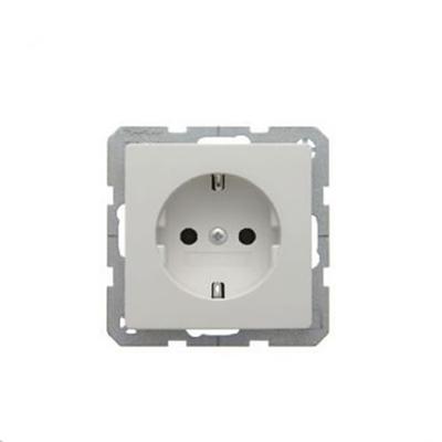 Berker Q.1 stopcontact met randaarde, schroefklemmen en kinderbeveiliging enkel polarwit