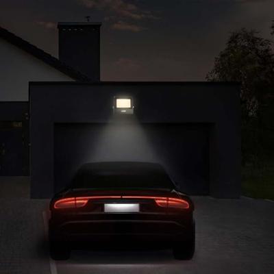 V-TAC LED Bouwlamp 20W 3000K zwart met sensor + kabelinvoer - 9335210 V-TAC LED Bouwlamp 20W 3000K zwart met sensor + kabelinvoer - 9335210