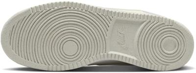 Nike Court Vision Low Next Sneakers Dames 38.5 Nike Court Vision Low Next Sneakers Dames 38.5