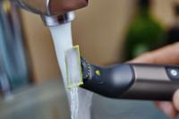 Philips QP6551/15 OneBlade Pro Face and Body Trimmer Chroom/Groen - thumbnail