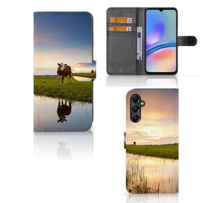 Samsung Galaxy A05s | Telefoonhoesje | Met pasjeshouder | Koe Samsung Galaxy A05s | Telefoonhoesje | Met pasjeshouder | Koe