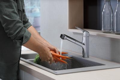 Hansgrohe Focus M42 ééngreeps keukenmengkraan 150 met uittrekbare uitoop, rvs look