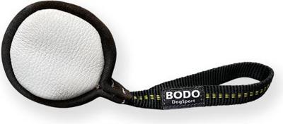 BODO bijtbal cilindervorm - Leer - 6x8cm - Diverse kleuren - Met handvat BODO bijtbal cilindervorm - Leer - 6x8cm - Diverse kleuren - Met handvat
