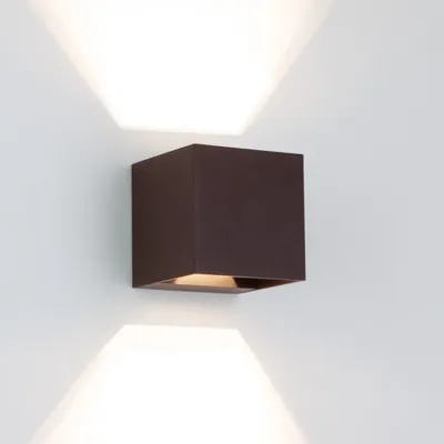 Reach Up en Down Muurlamp Zwart/Bruin kubus met LED