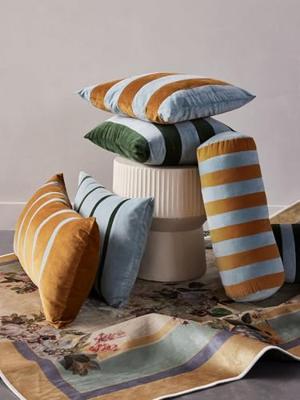 Essenza Essenza Bell roll cushion Ochre 22x50