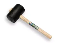 Rubber hamer hard 1350 gram met houten steel - thumbnail