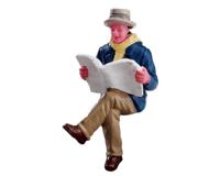 Lemax reading morning papers kerstdorp figuur type 1 2017 - thumbnail
