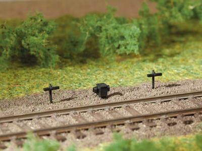 Auhagen 41619 H0 10 trekkabelhouders en 2 drukrolkasten Kant-en-klaar model