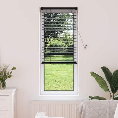 VidaXL Venetiaanse blind verstelbaar zwart 150 x 60 cm pvc VidaXL Venetiaanse blind verstelbaar zwart 150 x 60 cm pvc