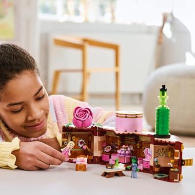 LEGO Wicked Glinda en Elphaba's slaapzaal 75683