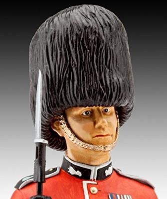 Revell 1/16 Queens Guard