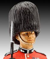Revell 1/16 Queens Guard - thumbnail