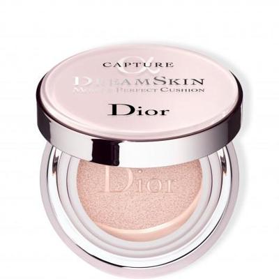 Capture Dreamskin Moist & Perfect Cushion SPF 50