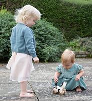 Classic World world houten kwispel hondje - thumbnail