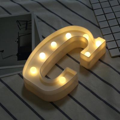 Alfabet C Engelse letter vorm decoratieve licht droge batterij aangedreven warm wit staande opknoping LED vakantie licht Alfabet C Engelse letter vorm decoratieve licht droge batterij aangedreven warm wit staande opknoping LED vakantie licht