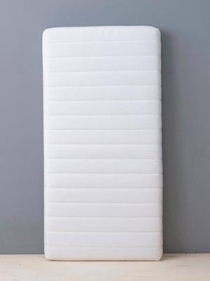 Makkelijk te onderhouden babymatras wit