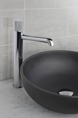 Ben Engraved Cross verhoogde wastafelkraan Chroom