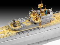 Revell 1/72 German Submarine Type IX C(U505) Platinum Edition - thumbnail